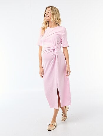 Vestido de grávida com torcido frontal