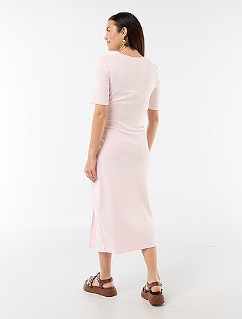 Vestido de grávida com torcido frontal