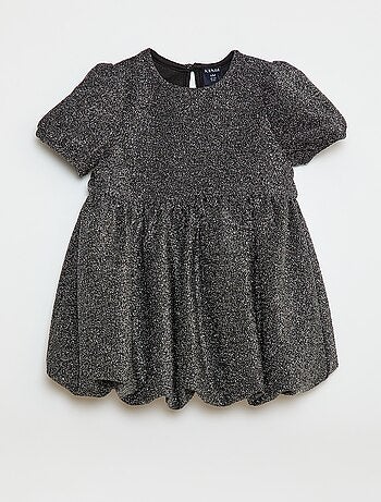 Vestido de lantejoulas com forma de balão