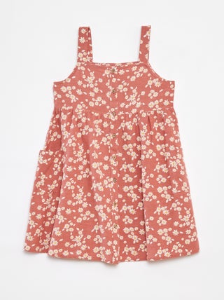 Vestido de linho misturado com abertura com botões