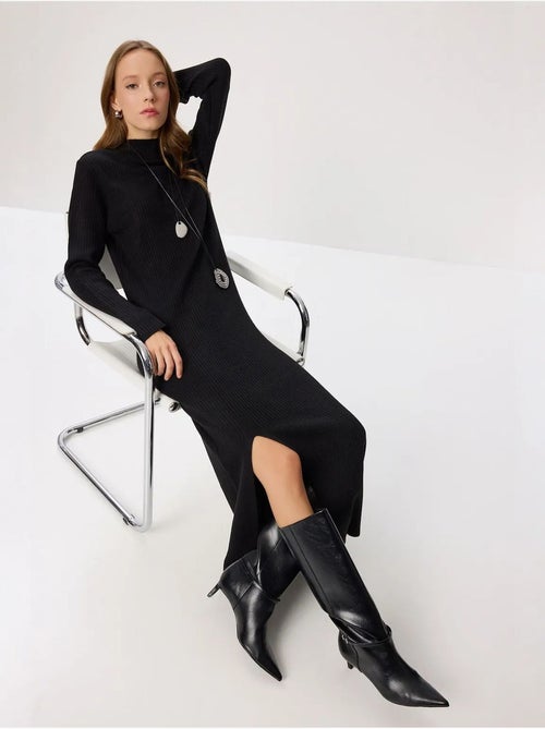 Vestido de malha bodycon texturizado com racha istanbul - Kiabi Vestido de malha bodycon texturizado com racha istanbul - Kiabi