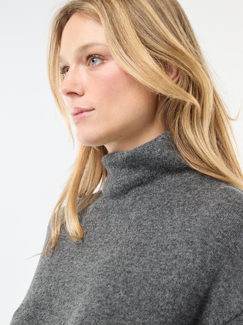 Vestido de malha com gola alta - Kiabi