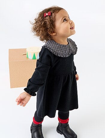 Vestido de malha com gola Peter Pan