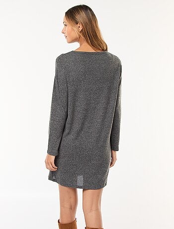 Vestido de malha macia com mangas compridas