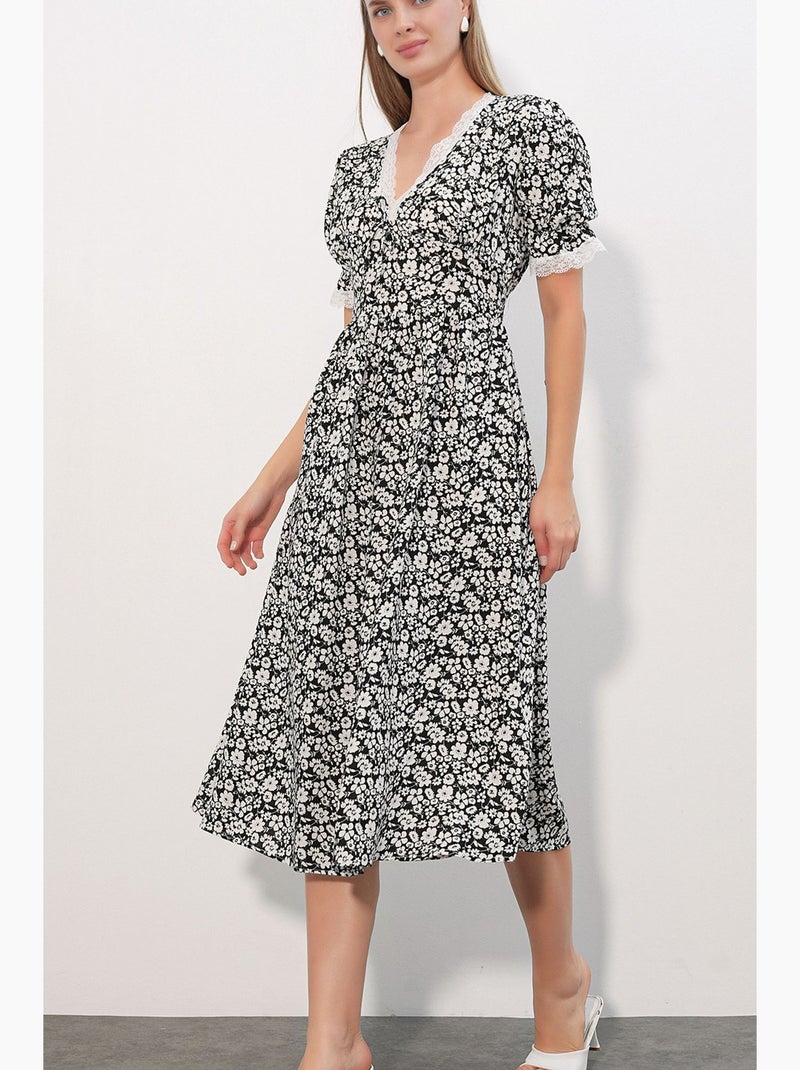 Vestido de malha midi em linha a com decote em v e flores bdart Preto Branco - Kiabi