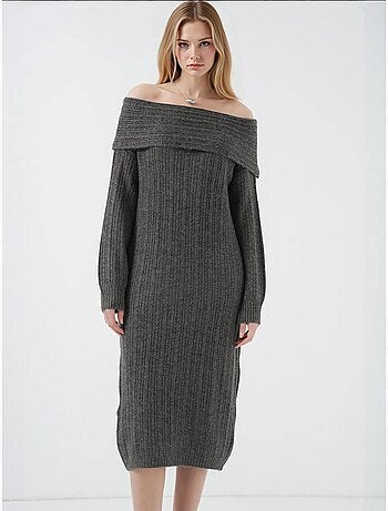 Vestido de malha oversized com ombros à mostra bdart