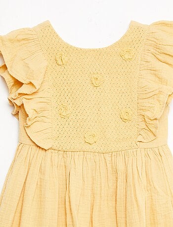 Vestido de manga curta com bordados na gola em algodão