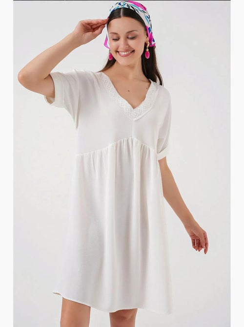 Vestido de manga curta com decote em v bdart - Kiabi Vestido de manga curta com decote em v bdart - Kiabi