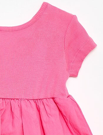 Vestido de manga curta com forma de balão