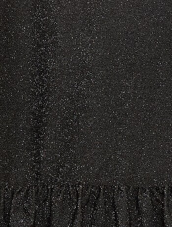 Vestido de manga curta com lantejoulas por todo o lado