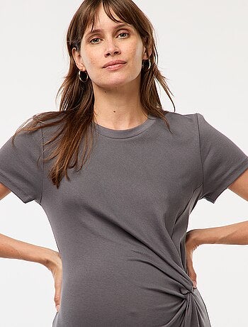 Vestido de maternidade comprido justo