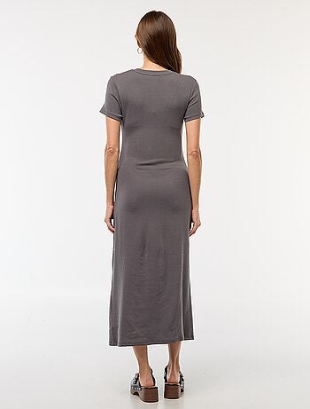 Vestido de maternidade comprido justo