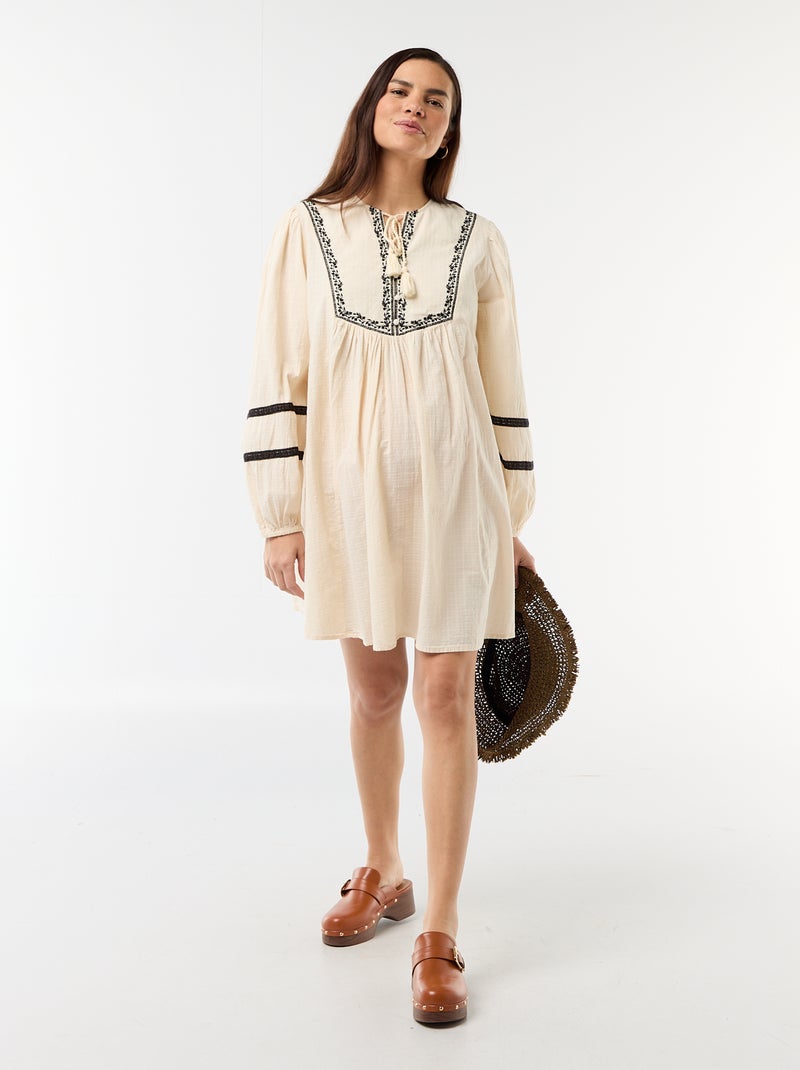 Vestido de maternidade largo com bordados Branco - Kiabi