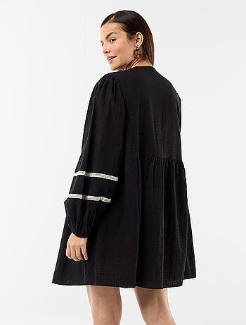 Vestido de maternidade largo com bordados