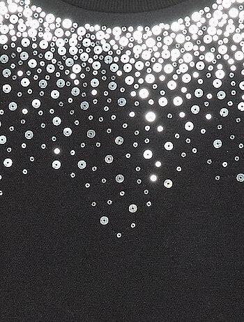 Vestido de moletom com aplicação de lantejoulas brilhantes