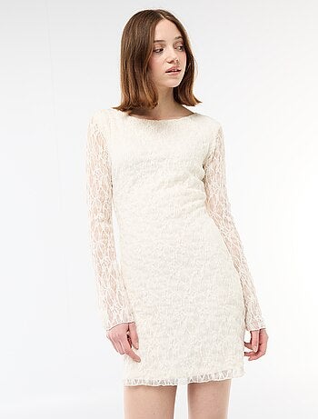 Vestido de renda com mangas pagode