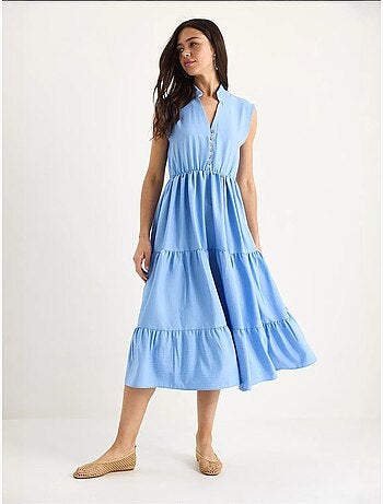Vestido de verão em modal às riscas, com cintura elástica, decote em v e folhos lucci