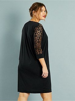 Vestido direito com plastrão e mangas em renda - Kiabi