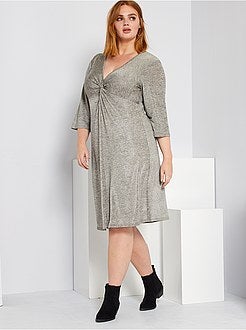 Vestido dourado com decote cruzado - Kiabi