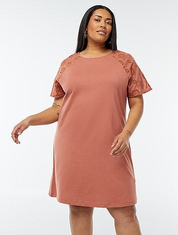 Vestido em algodão com bordados