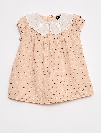 Vestido em gaze de algodão com gola claudine