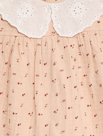 Vestido em gaze de algodão com gola claudine