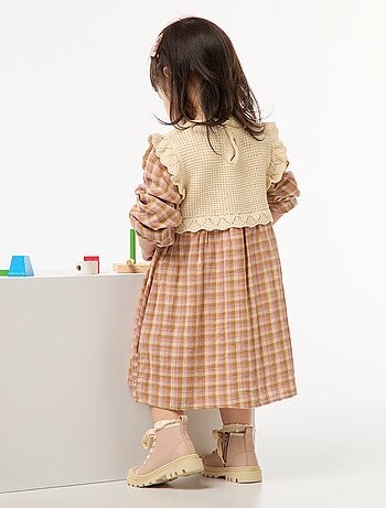 Vestido em gaze de algodão efeito 2 em 1 colete em croché
