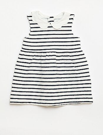 Vestido em malha amassada com gola em popelina