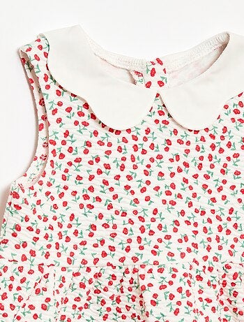 Vestido em malha amassada com gola em popelina