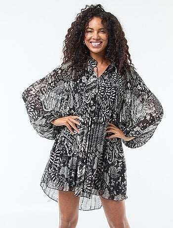 Vestido em malha leve e franzida + Laço no decote