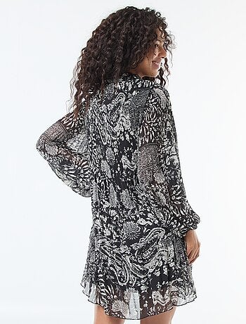 Vestido em malha leve e franzida + Laço no decote