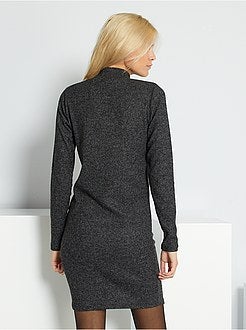 Vestido em malha peluche com gola subida - Kiabi