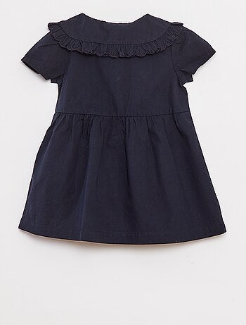 Vestido em popelina com abertura com botões