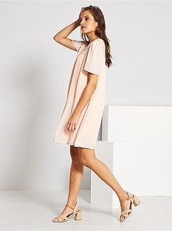 Vestido em renda com pregas - Kiabi