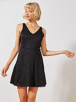 Vestido em renda decote em V - Kiabi