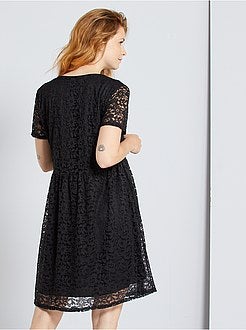 Vestido em renda recortada - Kiabi