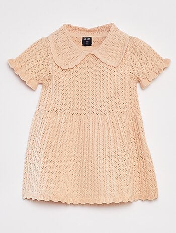 Vestido em tricô com gola claudine