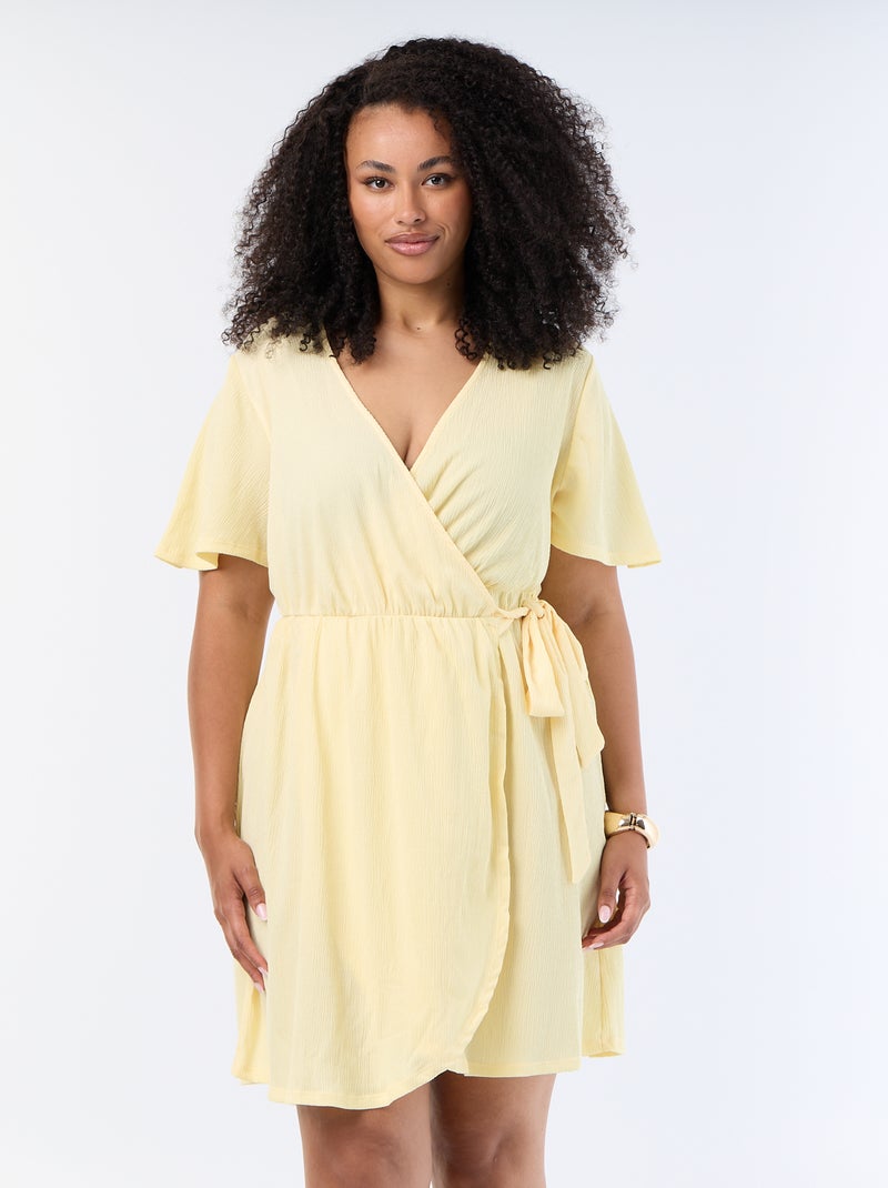 Vestido envelope em malha gofrada Amarelo - Kiabi