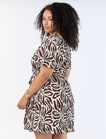 Vestido envelope em malha gofrada