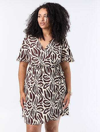 Vestido envelope em malha gofrada