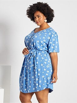 Vestido fluido com cinto - Kiabi