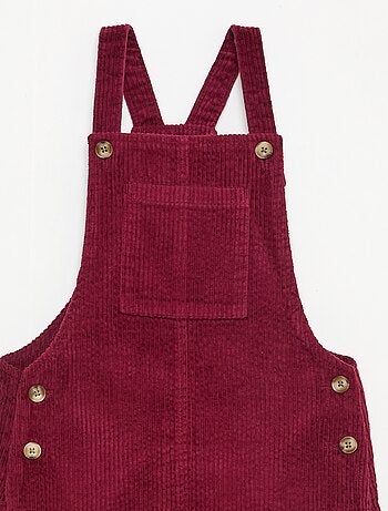 Vestido jardineira com bolso em veludo cotelê