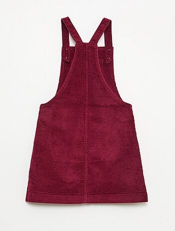 Vestido jardineira com bolso em veludo cotelê
