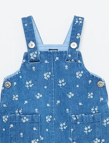 Vestido jardineira com padrão