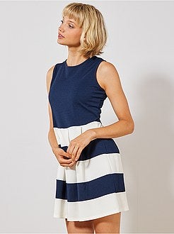 Vestido largo em malha elástica às riscas - Kiabi