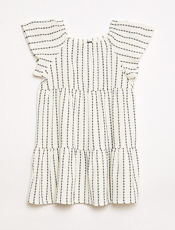 Vestido leve com folhos