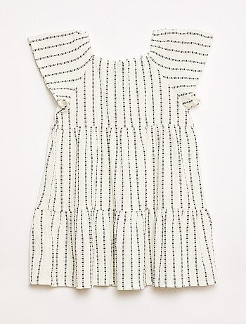 Vestido leve com folhos