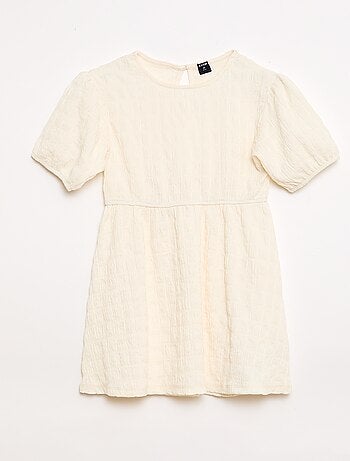 Vestido leve liso de mangas curtas