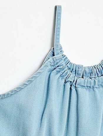 Vestido liso de alças e folhos