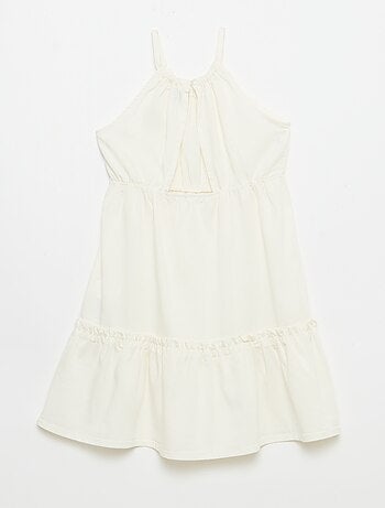 Vestido liso de alças e folhos